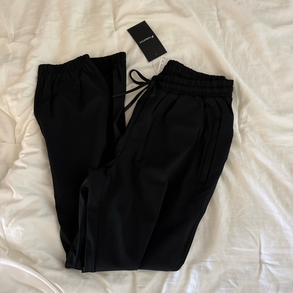 Fabletics All Day Black Women's Joggers - Picture 4 of 5